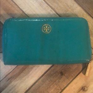 Tory Burch Robinson Wallet